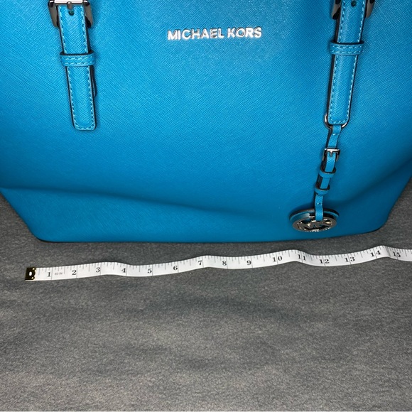 Michael Kors Large Laptop Tote - Picture 8 of 9